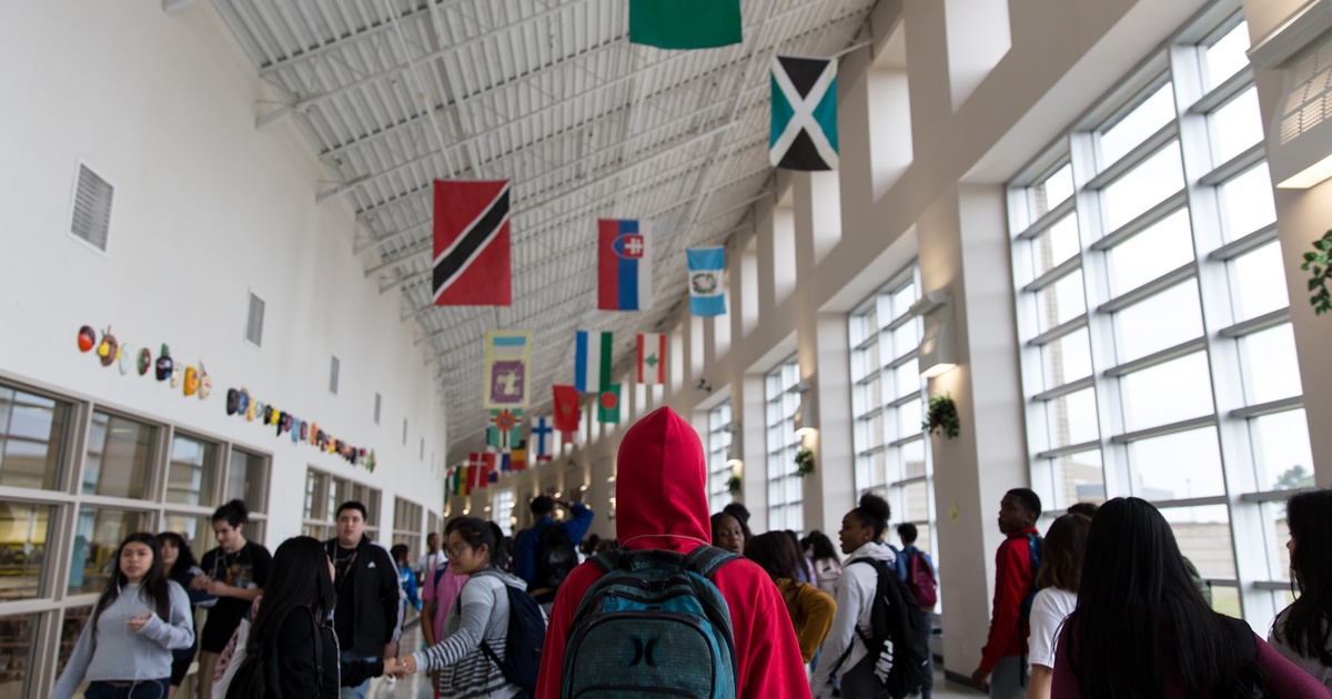 Texas should ban cellphones in schools, school chief says The Texas